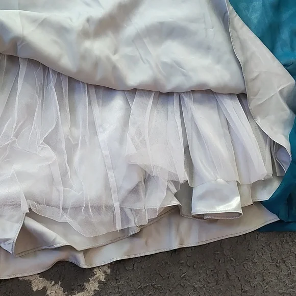 Adrianna Papel Beaded Evening Dress size 12 - Picture 11 of 11